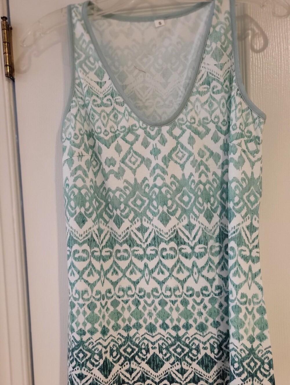 Mint & White Patterned Sleeveless Tank Top